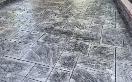 ashlar-stamped-stained-concrete-patio
